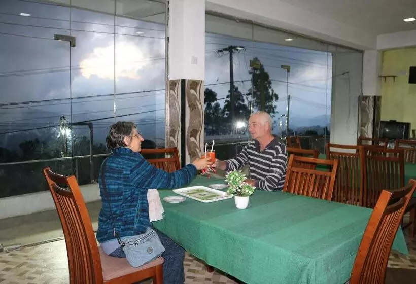 ユースホステル Queens Rest Inn