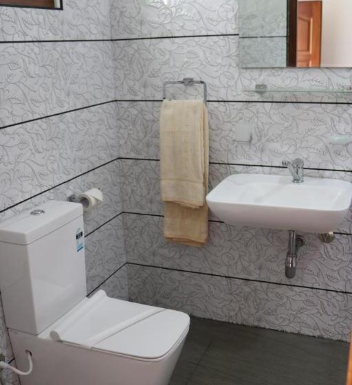 فندق صغير Queens Rest Inn