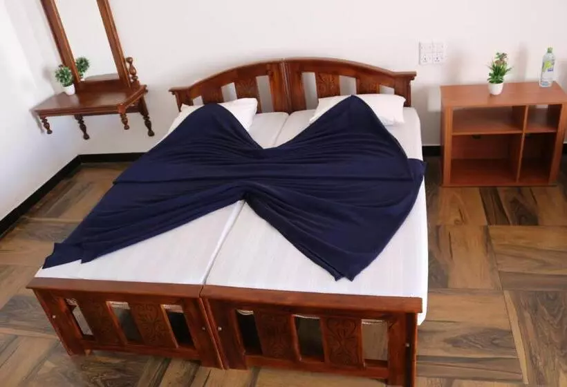 ユースホステル Queens Rest Inn