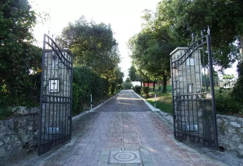 Hotelli Casale Fusco