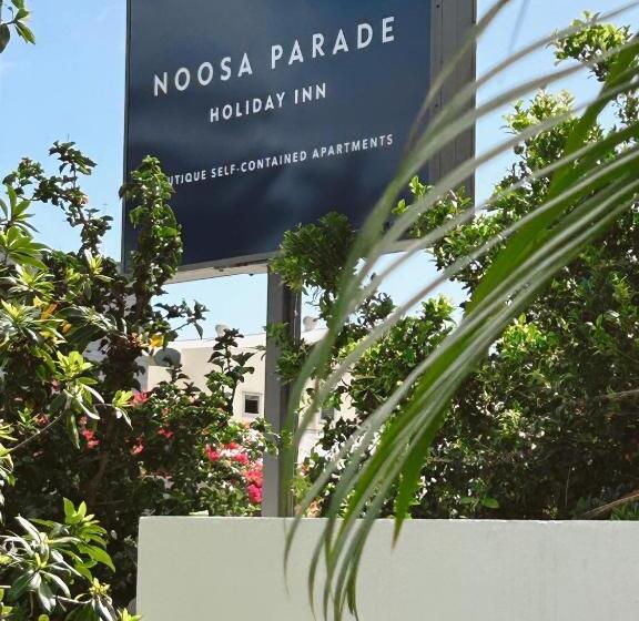 Noosa Parade Holiday Inn