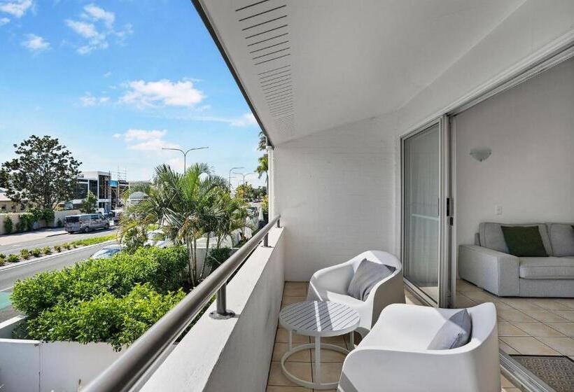 Noosa Parade Holiday Inn