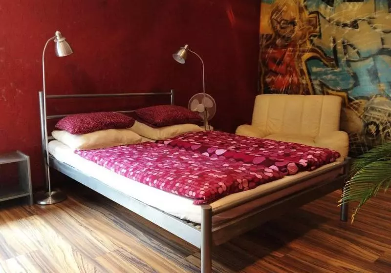 Casa De La Musica Hostel