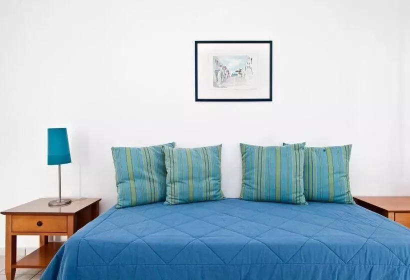 Daphne S Club Hotel Apartments