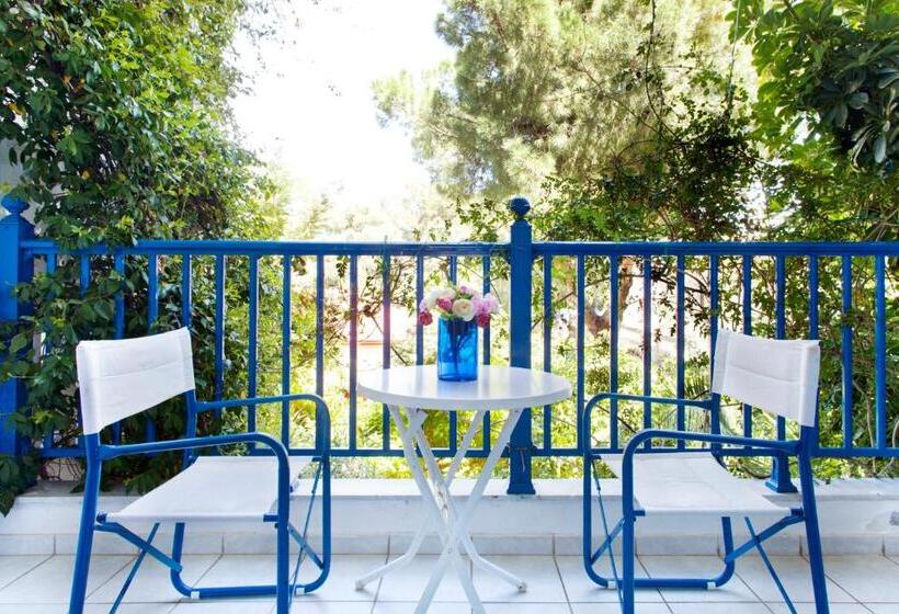 Daphne S Club Hotel Apartments