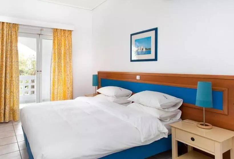 Daphne S Club Hotel Apartments