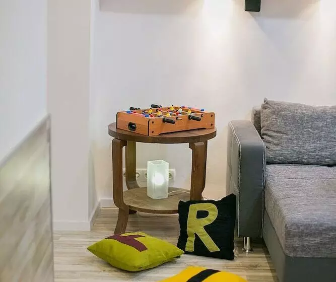 Friends Hostel & Apartments