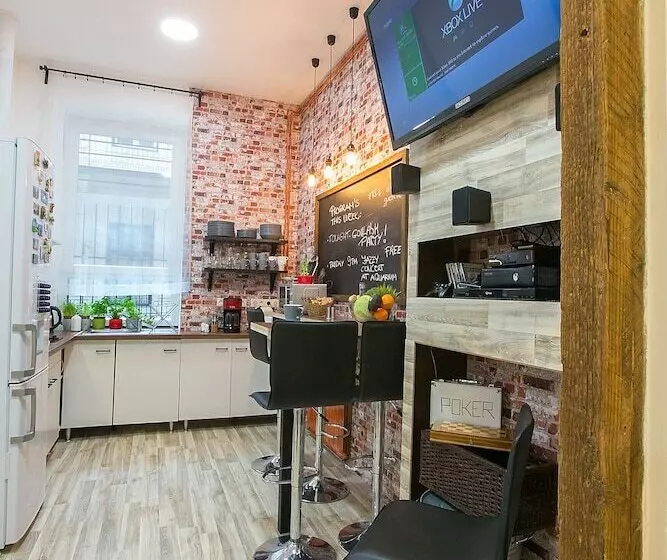 Friends Hostel & Apartments