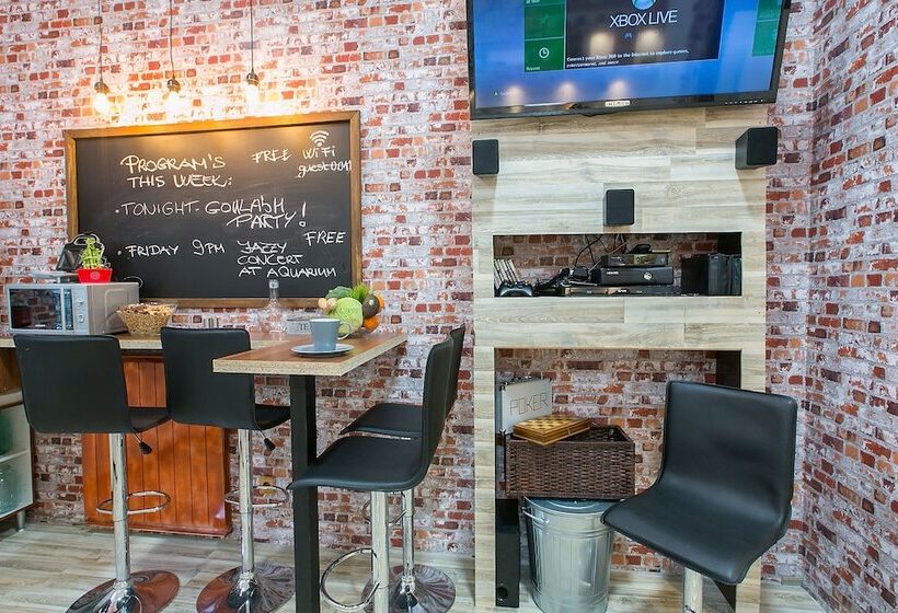 Friends Hostel & Apartments