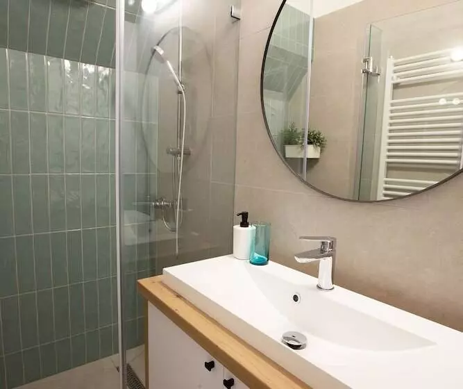 Friends Hostel & Apartments