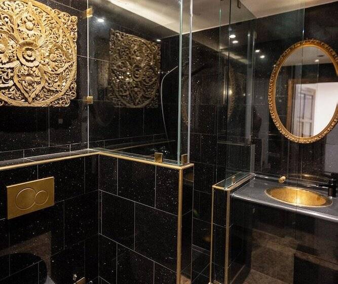 Friends Hostel & Apartments