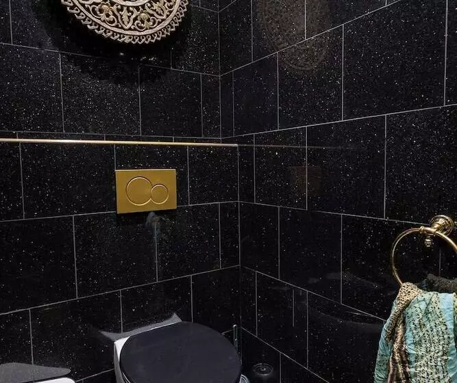 Friends Hostel & Apartments