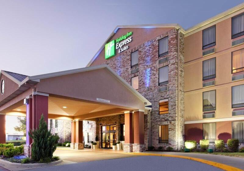 Holiday Inn Express Hotel & Suites Harrison By Ihg