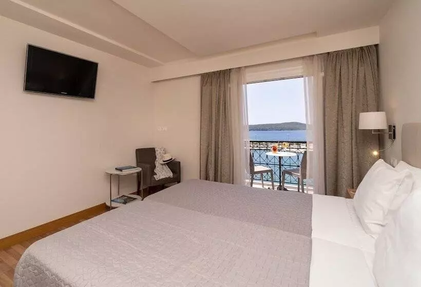 ホテル Karalis City