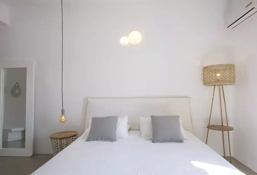 هتل Kouros Village