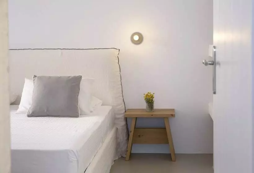 هتل Kouros Village