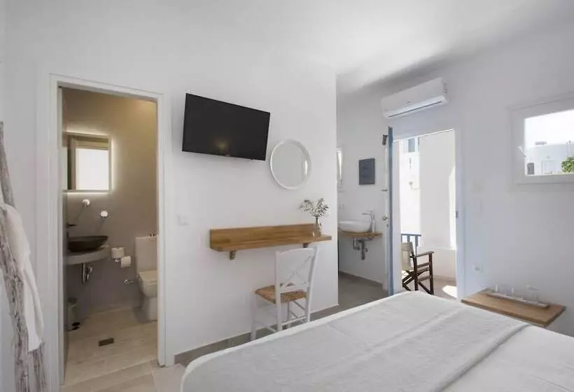 هتل Kouros Village