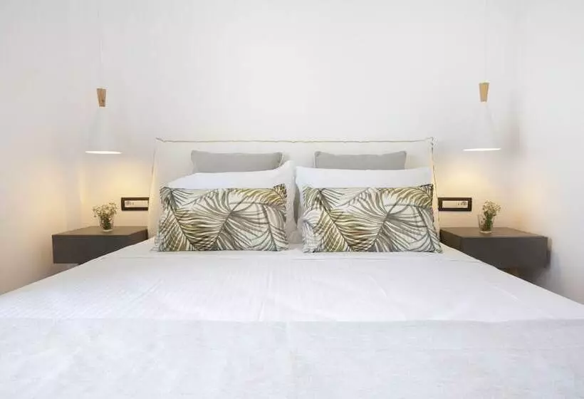 هتل Kouros Village