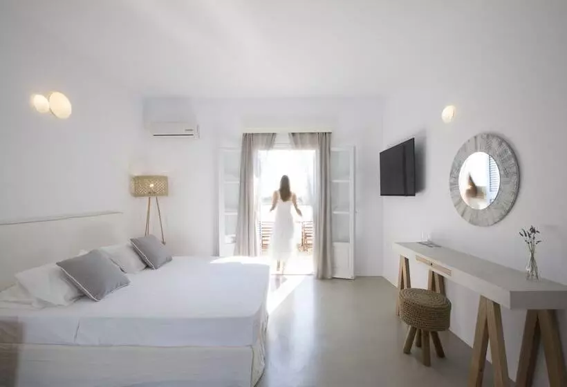 هتل Kouros Village