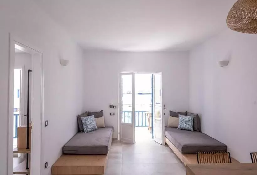 هتل Kouros Village