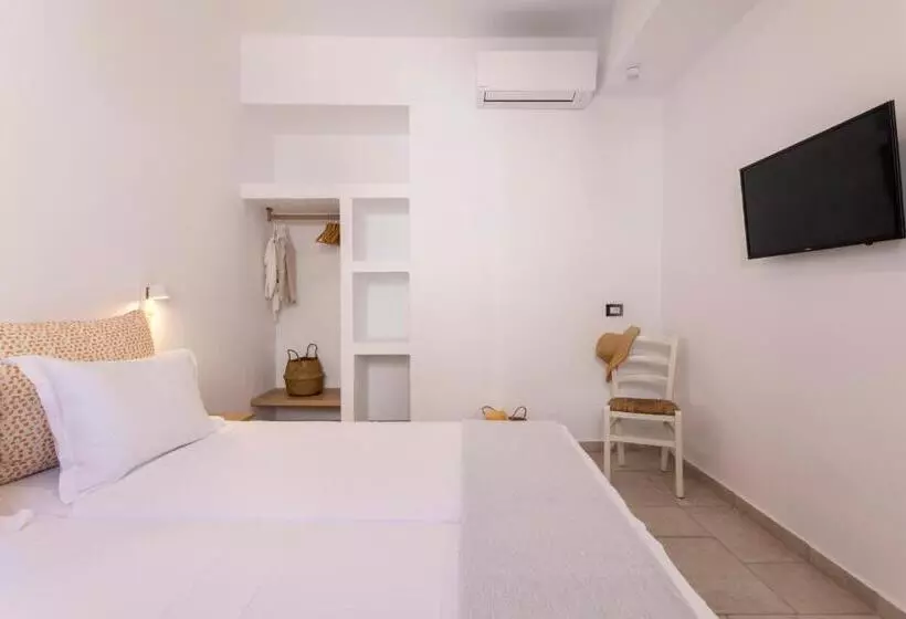 هتل Kouros Village