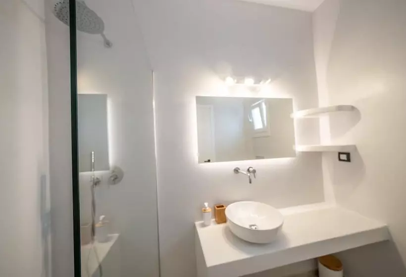 هتل Kouros Village