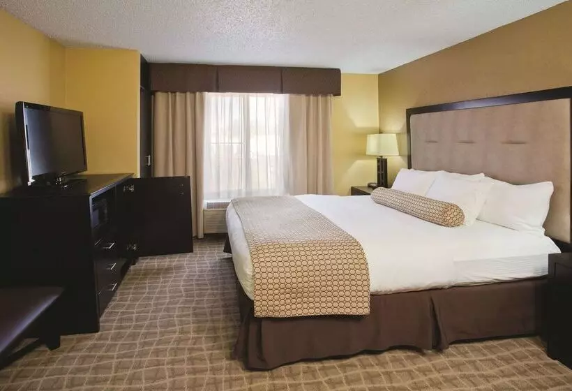 호텔 La Quinta Inn & Suites By Wyndham Hot Springs