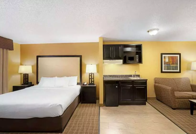 호텔 La Quinta Inn & Suites By Wyndham Hot Springs