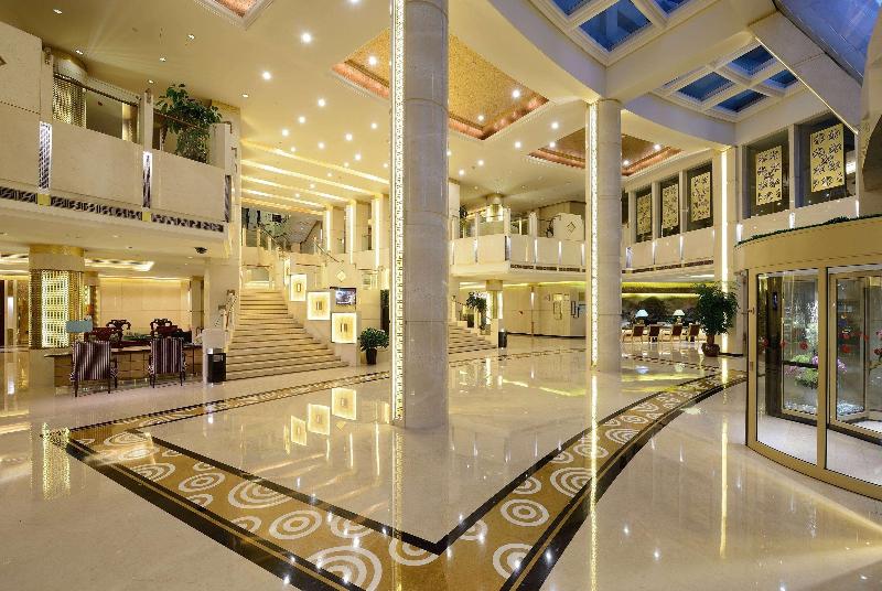 فندق Ramada Plaza Taian