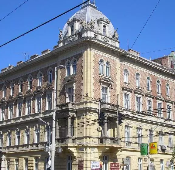 Interflat Hostel & Apartments