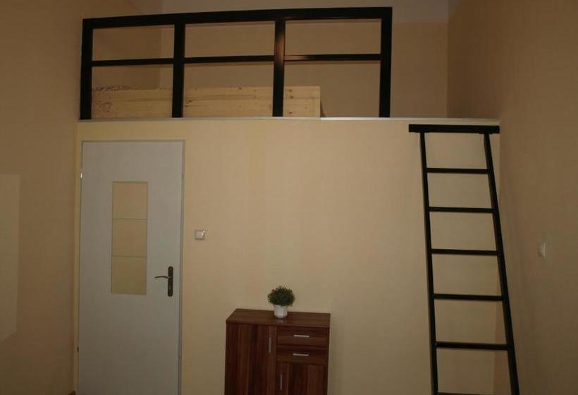 Interflat Hostel & Apartments