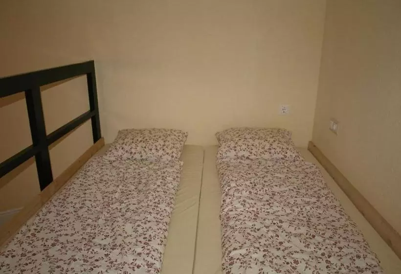 Interflat Hostel & Apartments