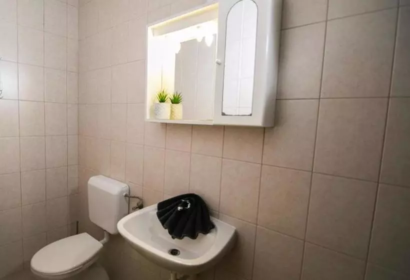 Interflat Hostel & Apartments