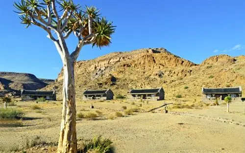 تختخواب و صبحانه Canon Village