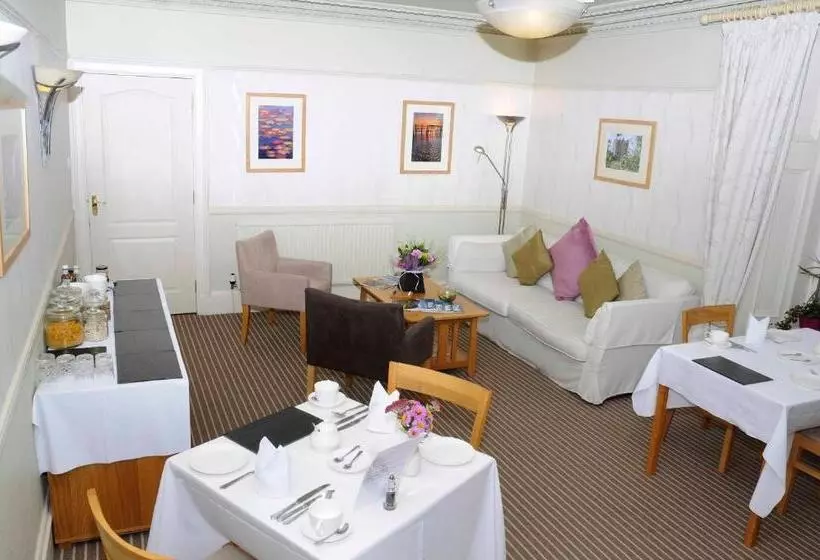 تختخواب و صبحانه Douglas House