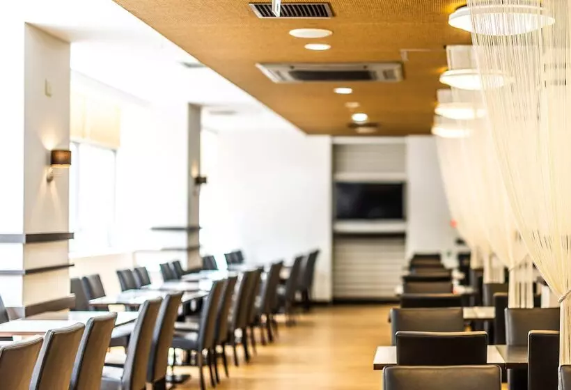 בית מלון כפרי Livemax Tokyo Shiomi Ekimae