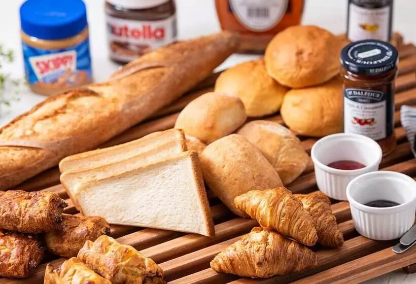 בית מלון כפרי Livemax Tokyo Shiomi Ekimae