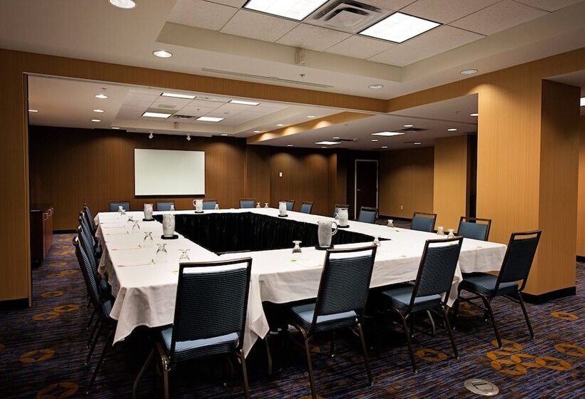 فندق Courtyard By Marriott Halifax Downtown