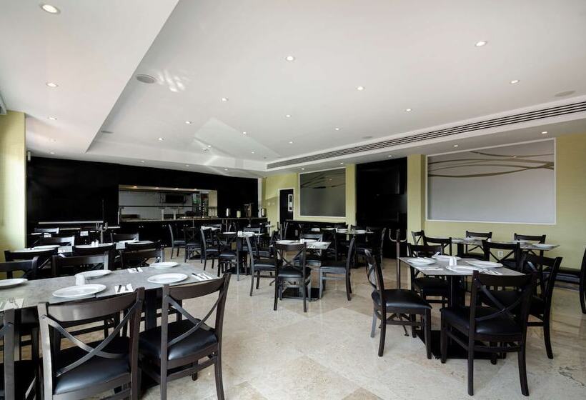 Doubletree By Hilton Hotel Queretaro