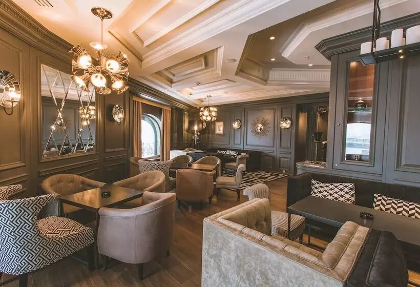 Fairmont Grand Hotel Kyiv