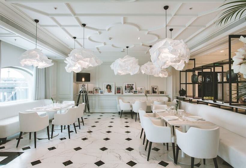 Fairmont Grand Hotel Kyiv