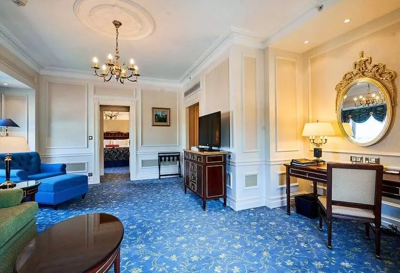 Fairmont Grand Hotel Kyiv