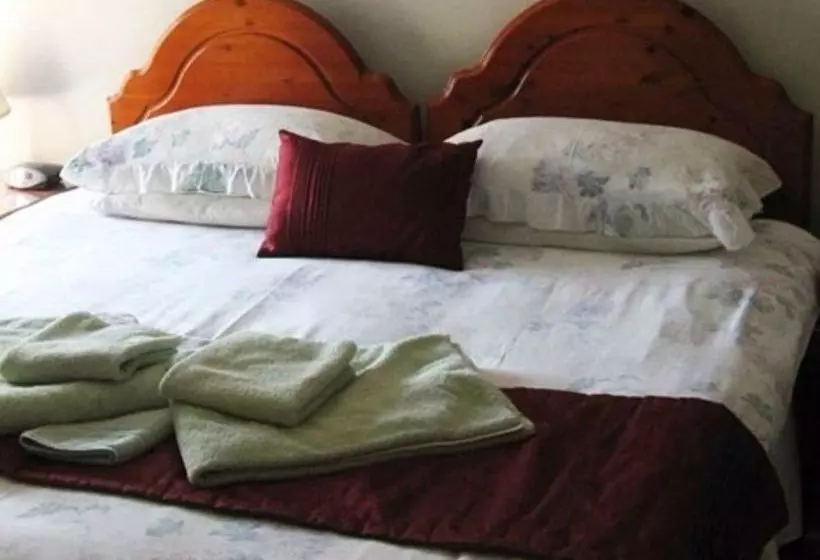 Otel Fenland Guest House