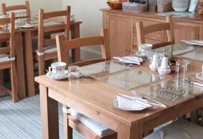 Otel Fenland Guest House