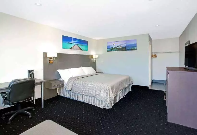 ホテル Howard Johnson By Wyndham Gananoque