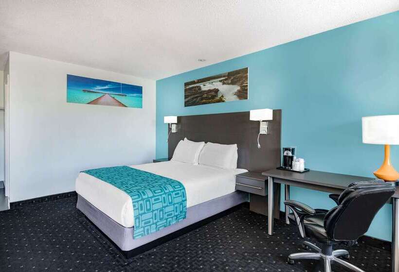 ホテル Howard Johnson By Wyndham Gananoque