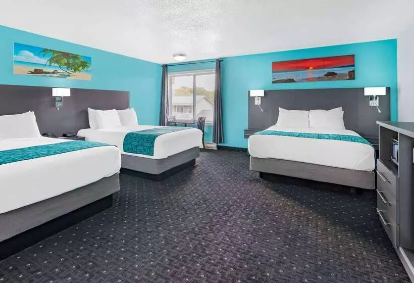 ホテル Howard Johnson By Wyndham Gananoque