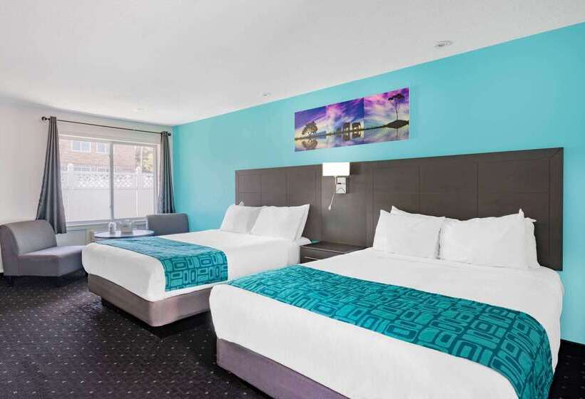 ホテル Howard Johnson By Wyndham Gananoque