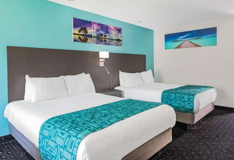 ホテル Howard Johnson By Wyndham Gananoque