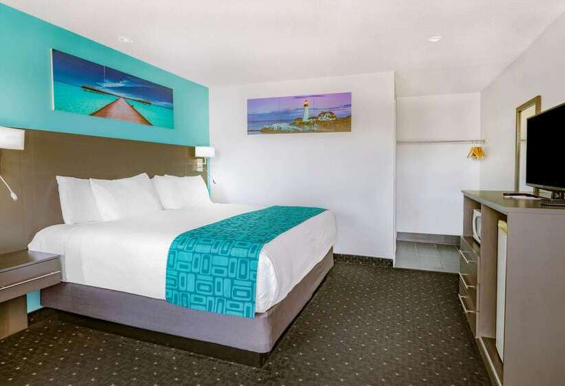 ホテル Howard Johnson By Wyndham Gananoque